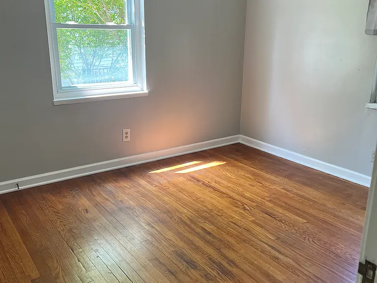 529 Carrlands Dr — Photo 4