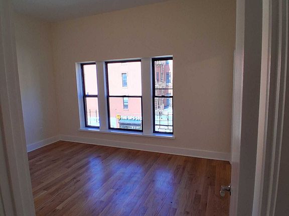 5th image of 1873 Lexington Ave #3