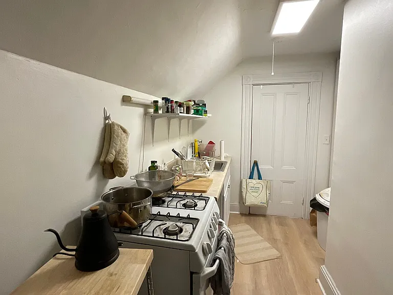 7 Forest St #4 — Photo 4