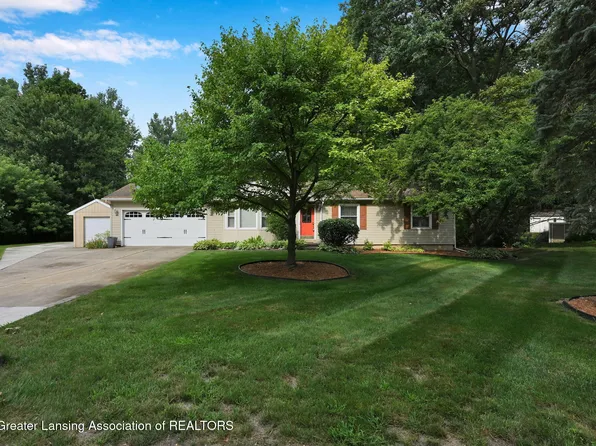 404 Gettysburg Dr, Lansing, MI 48917