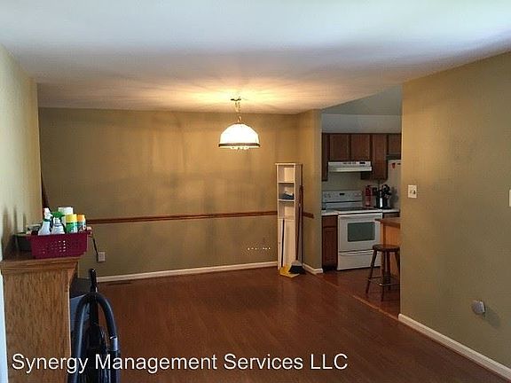 3rd image of 1252 Magnolia Ct