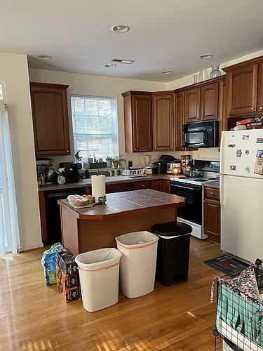 555 Station Ln Photo 1