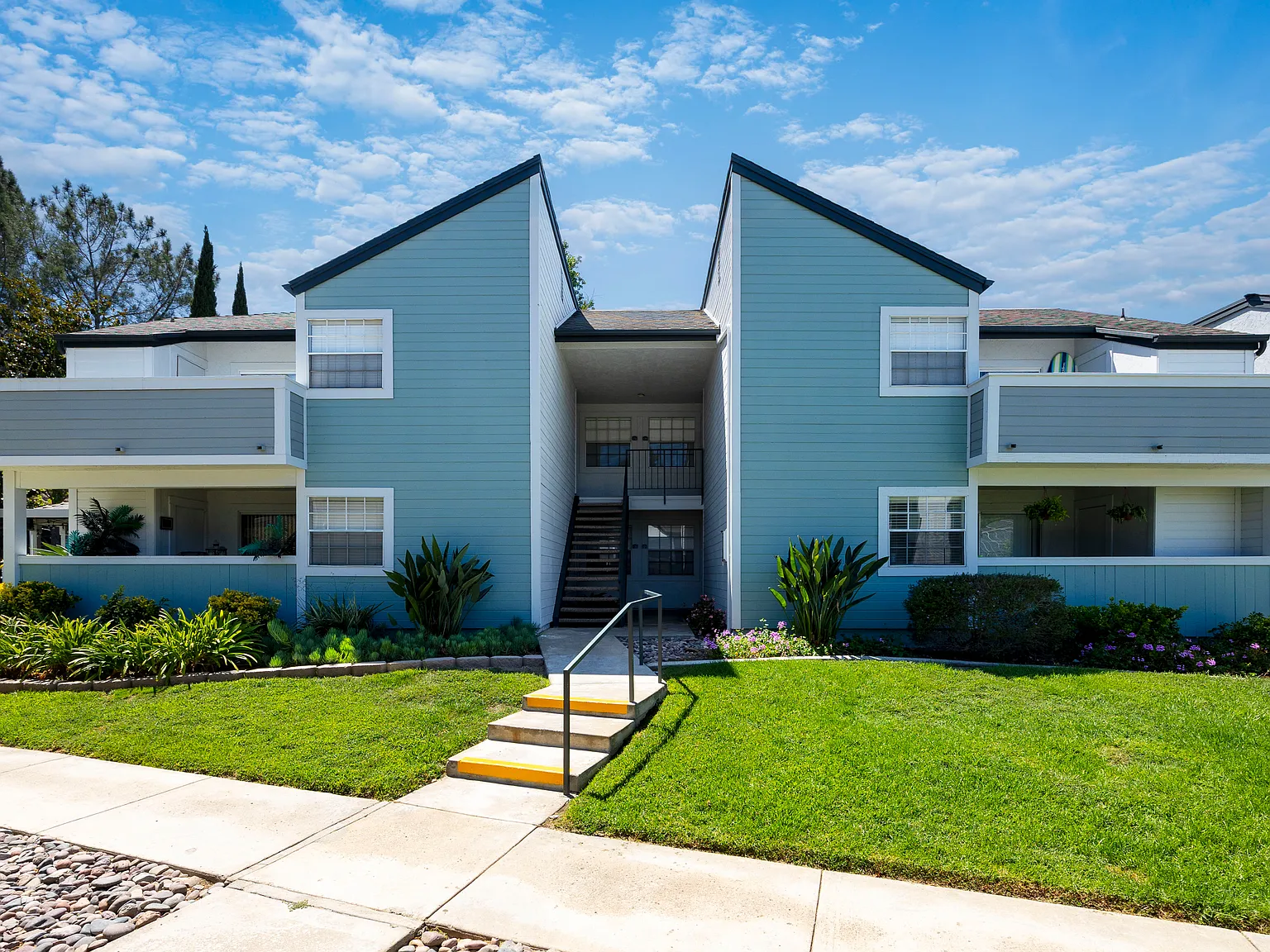 Scripps Landing Apartment Homes — Photo 3