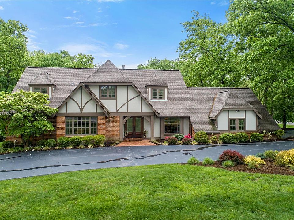 1st image of 20 Meadowbrook Country Club Est