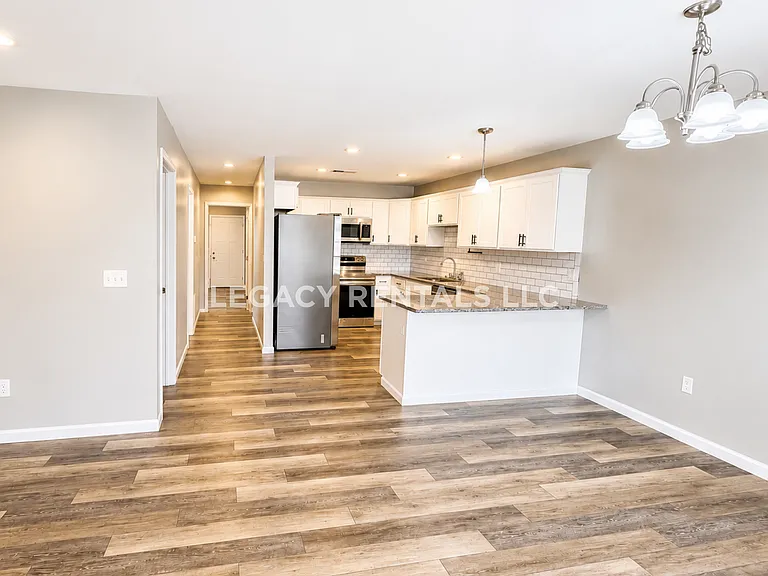 238 Longwood Ln #238 — Photo 3