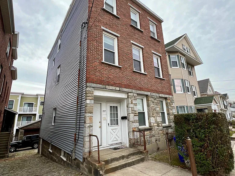 107 Union St #3 — Photo 9