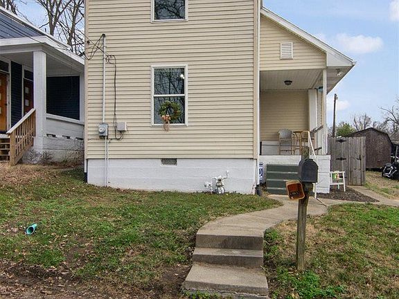 3rd image of 707 Kleymeyer Ave