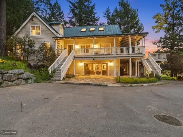 150 Mountain View Dr, Garberville, CA 95542