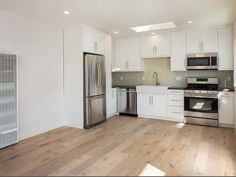 821 Manhattan Ave #5 — Photo 7