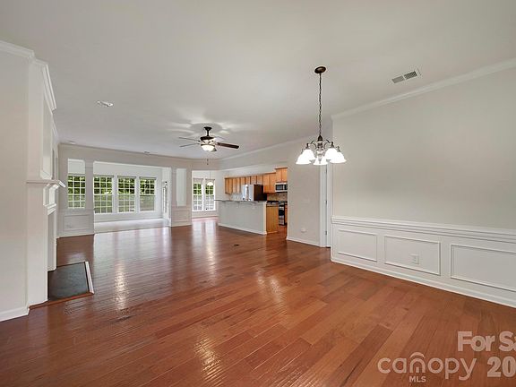 5th image of 2180 Hartwell Ln