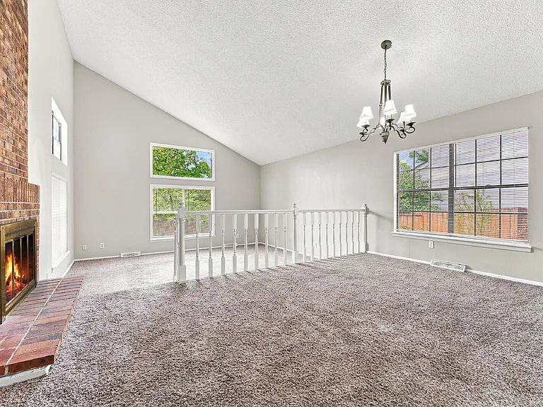 7986 S Vincennes Way — Photo 4