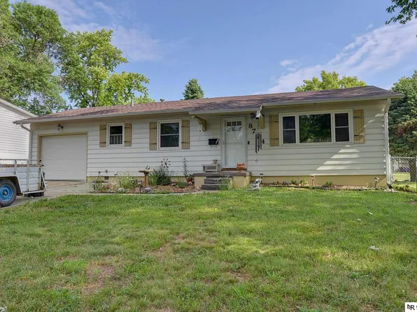 8724 Park View Blvd, La Vista, NE 68128