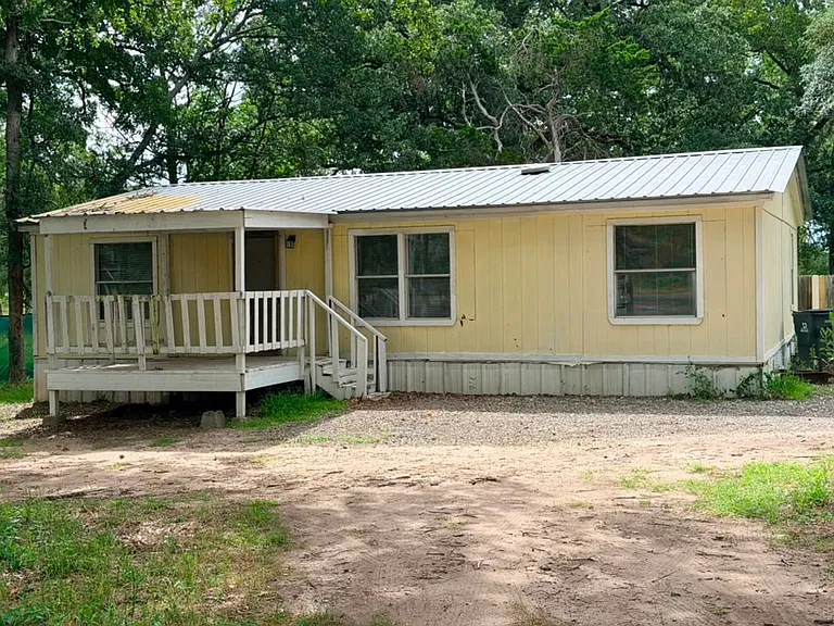 8607 Burleson Manor Rd — Photo 2