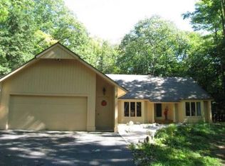 1342 Pinetree Trl, Harbor Springs, MI 49740