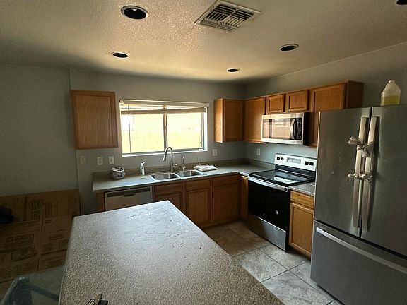 2nd image of 1794 N PARKSIDE Lane