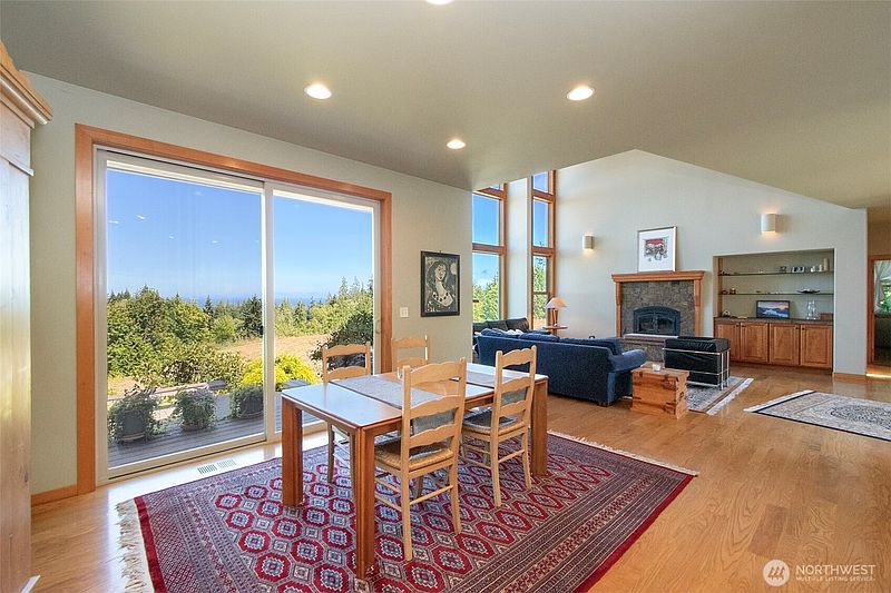 5th image of 1668 Freshwater Bay Road