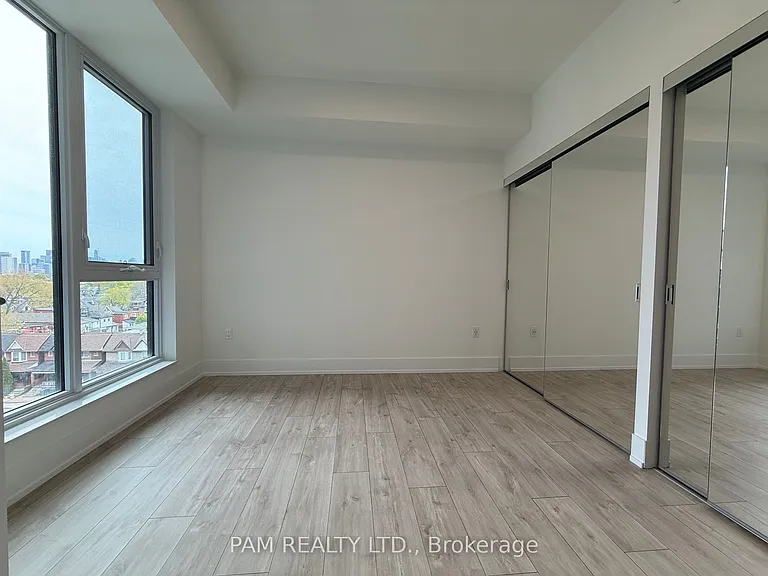 858 Dupont St #639 — Photo 15