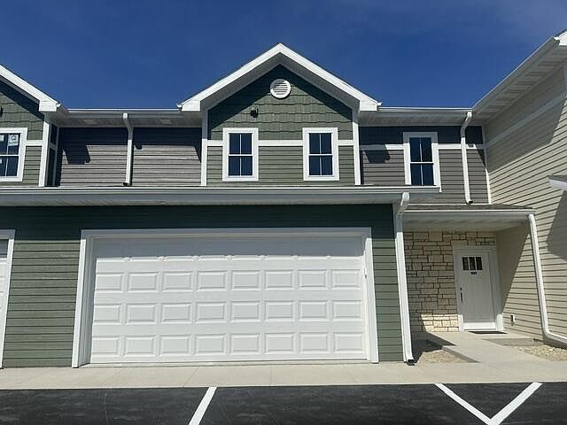 1st image of 204 Settlers DRIVE