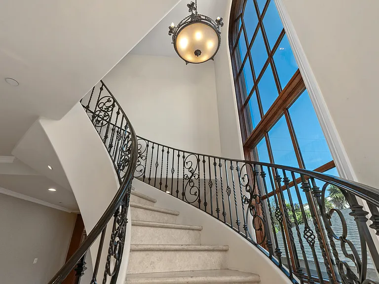 148 W Marquita #B — Photo 17