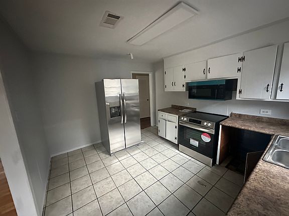 2nd image of 3019 Short 19th St