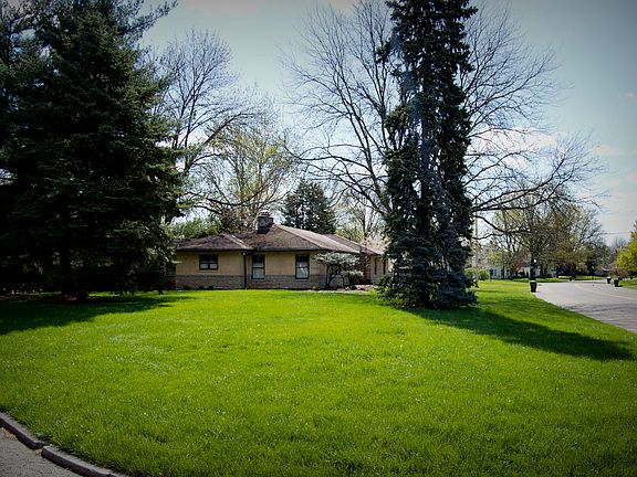 2nd image of 74 Eastmoor Blvd