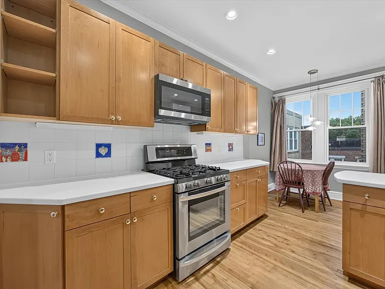 138 Sewall Ave #C — Photo 17
