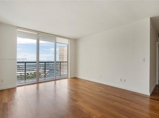 325 Biscayne Blvd #3322, Miami, FL 33130