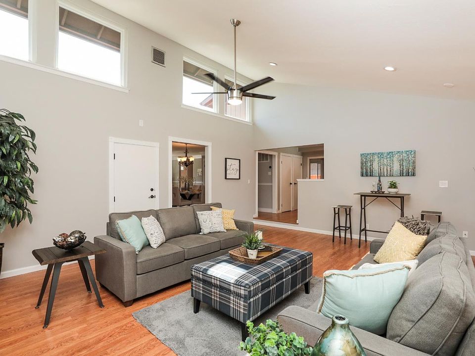 1st image of 1271 Glenmoor Way
