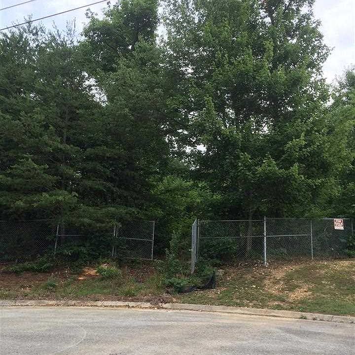 565799