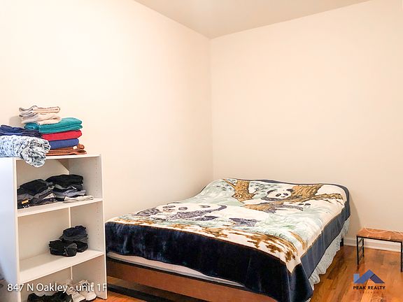 5th image of 847 N Oakley Blvd #2F