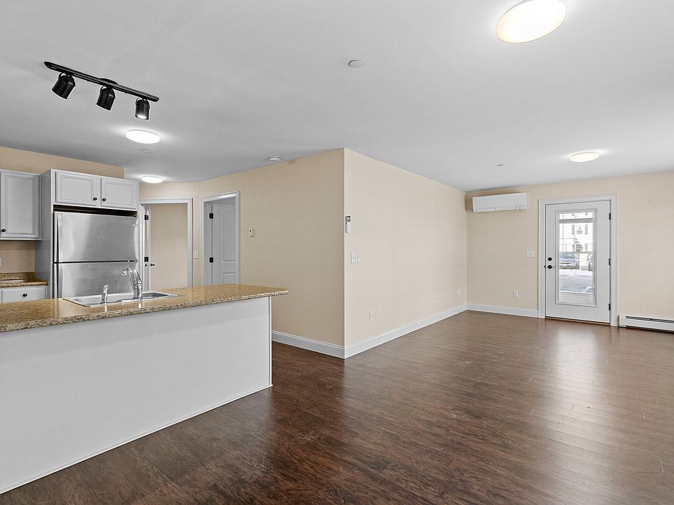 Cumberland Foreside Village Apartments 3 Chelsea Way Cumberland