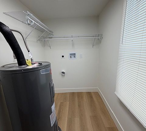 Utility Room- New washer and dryer coming