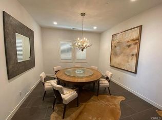 742 E Orange Blossom Way, Azusa, CA 91702