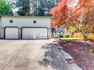 8405 NE 14th Ln, Vancouver, WA 98664