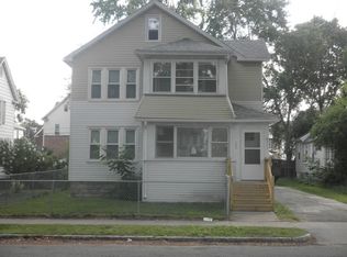 383-385 Newbury St, Springfield, MA 01104