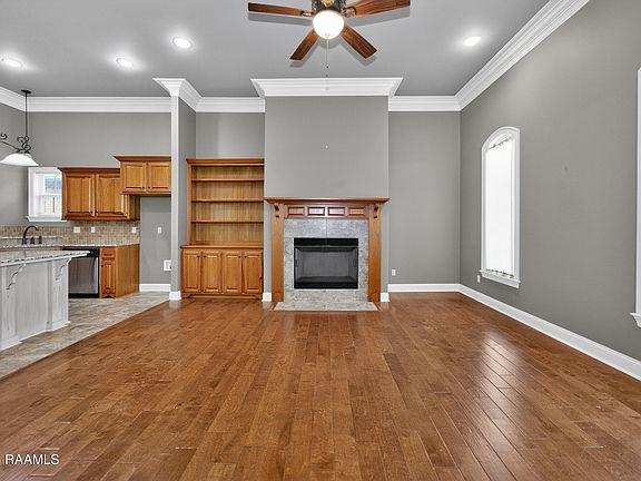 4th image of 106 Shadow Springs Dr