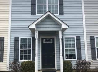 102 Parrot Landing Dr, Hubert, NC 28539