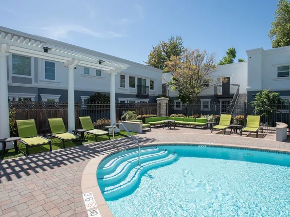 Ramblewood Apartments