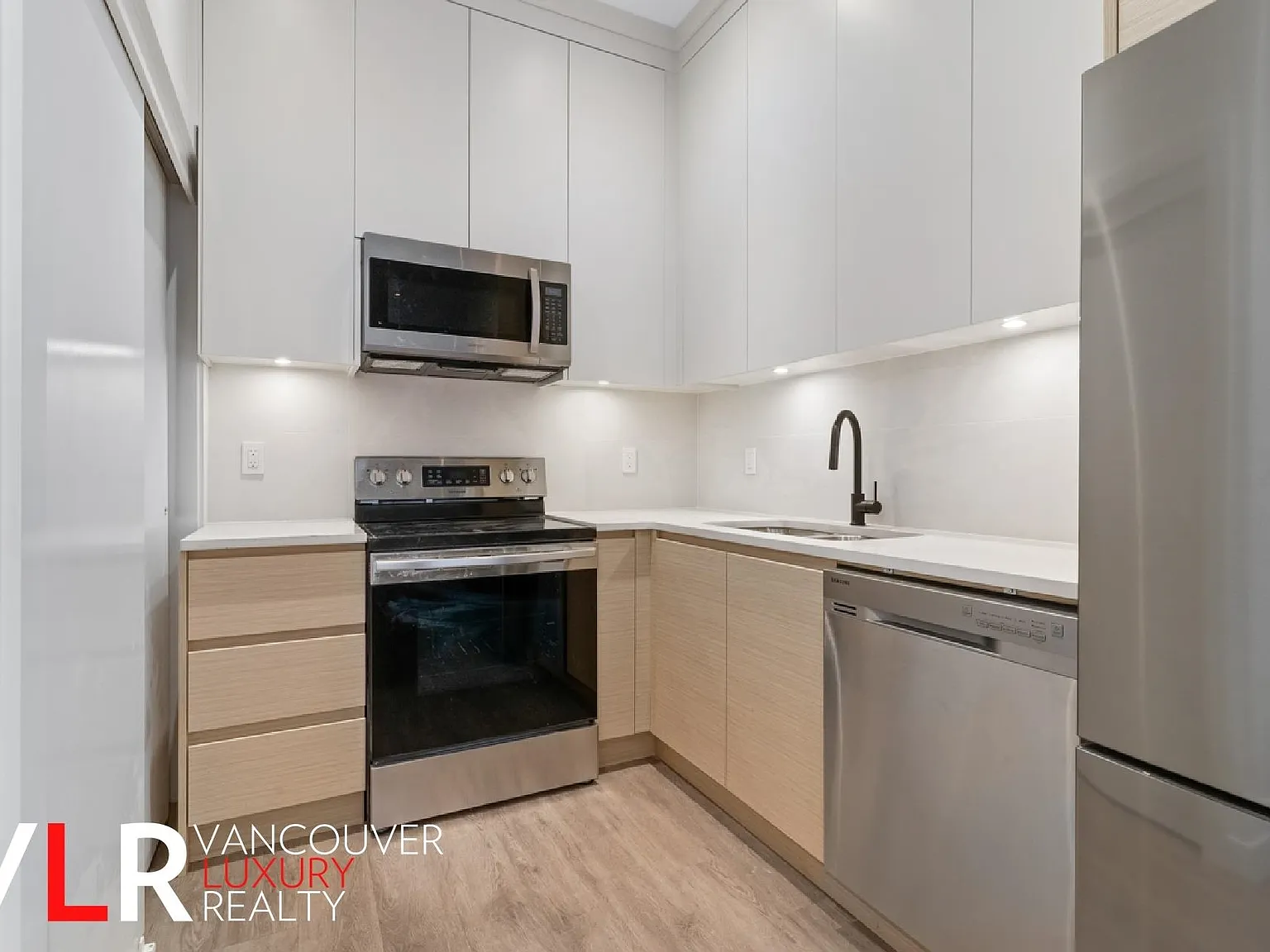 2 bed, 700 sqft, $2,750 — Photo 4