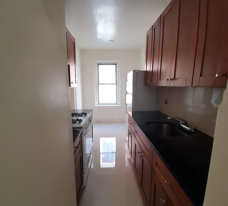 1st image of 8406 109th St APT 8E