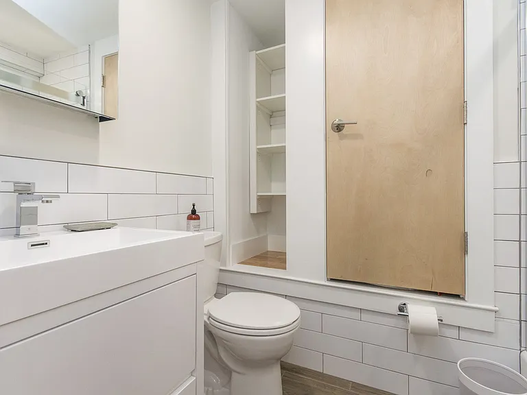 8017 Winston Rd #6R — Photo 6