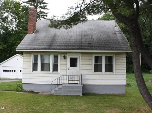 1534 Columbia Turnpike, Castleton, NY 12033