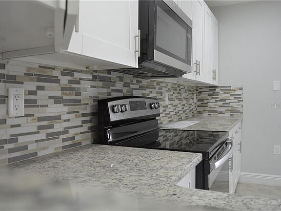 4th image of 6712 N Glen Ave