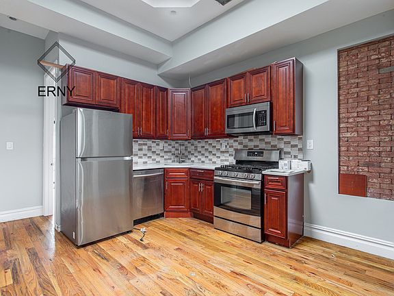 5th image of 1205 Jefferson Ave #3B