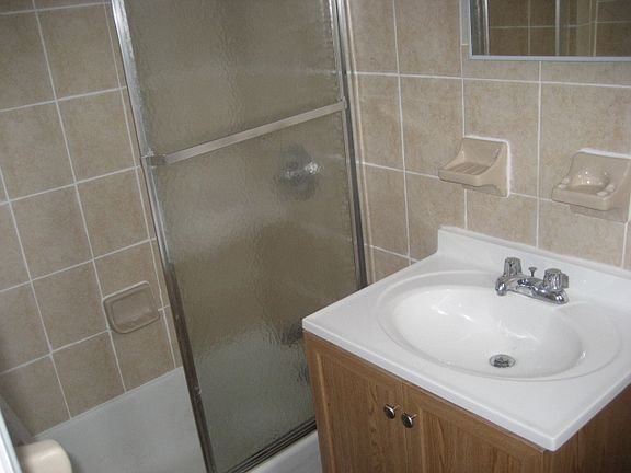 3rd image of 3240 48th St APT 1R