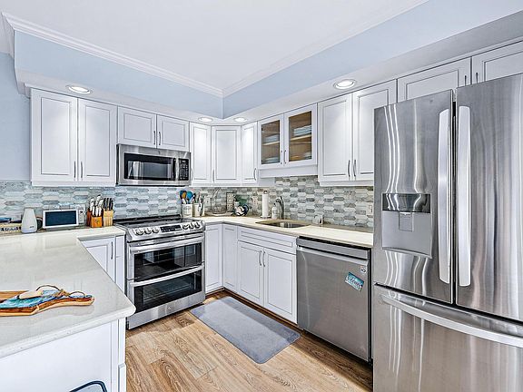 5th image of 130 Ocean Cove Drive