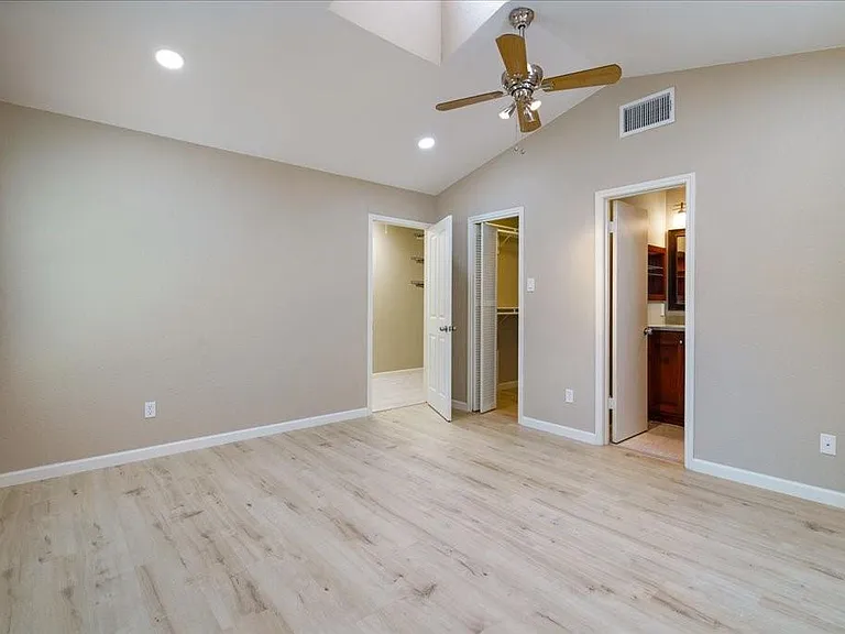 13300 Cowdray Park #B — Photo 14