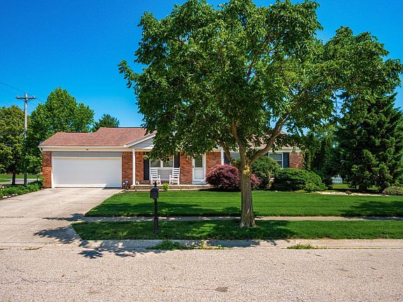4th image of 90 Flintlock Way