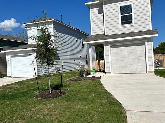 2nd image of 35 Trinity St