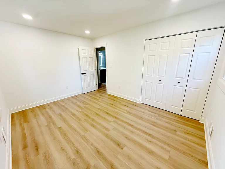 9398 Paulskirk Dr — Photo 17